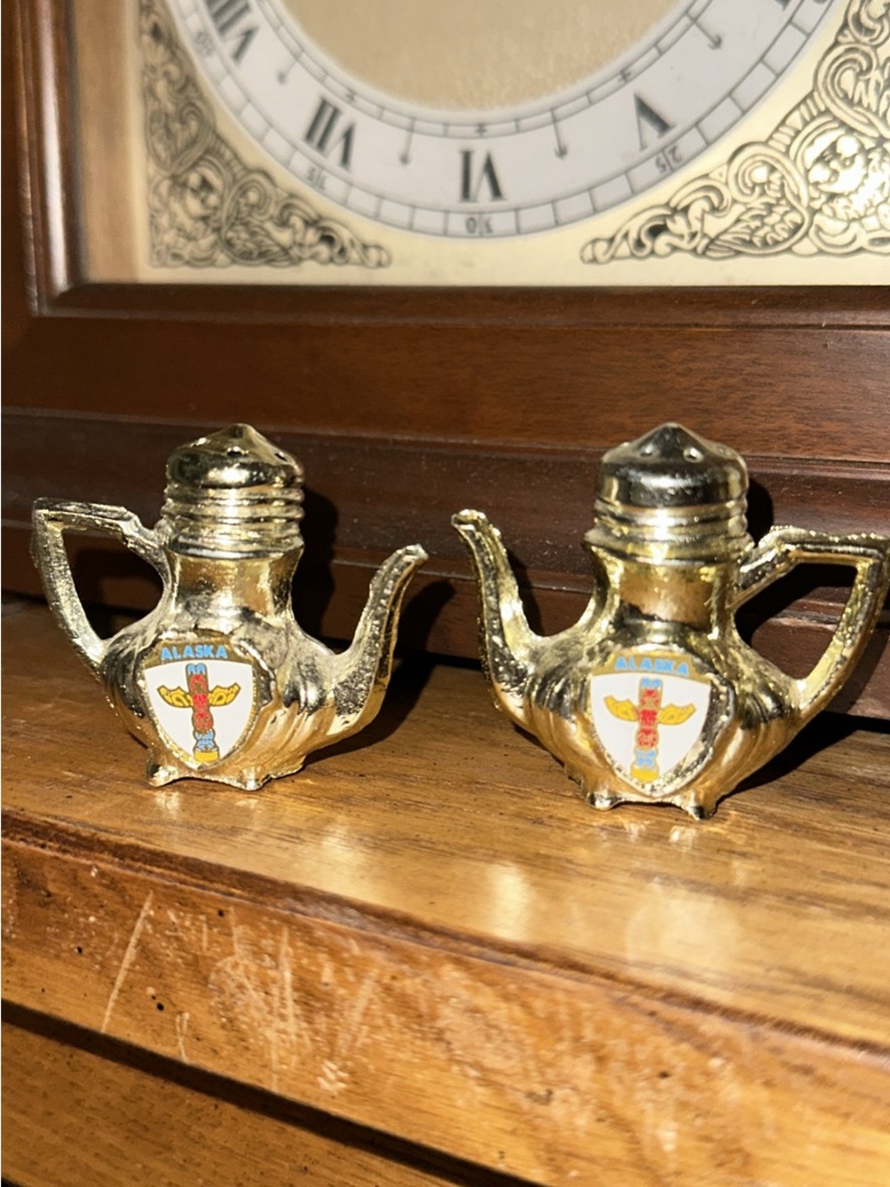 Alaska Gold Teapot Salt & Pepper Shakers - Decorative Kitchen Set